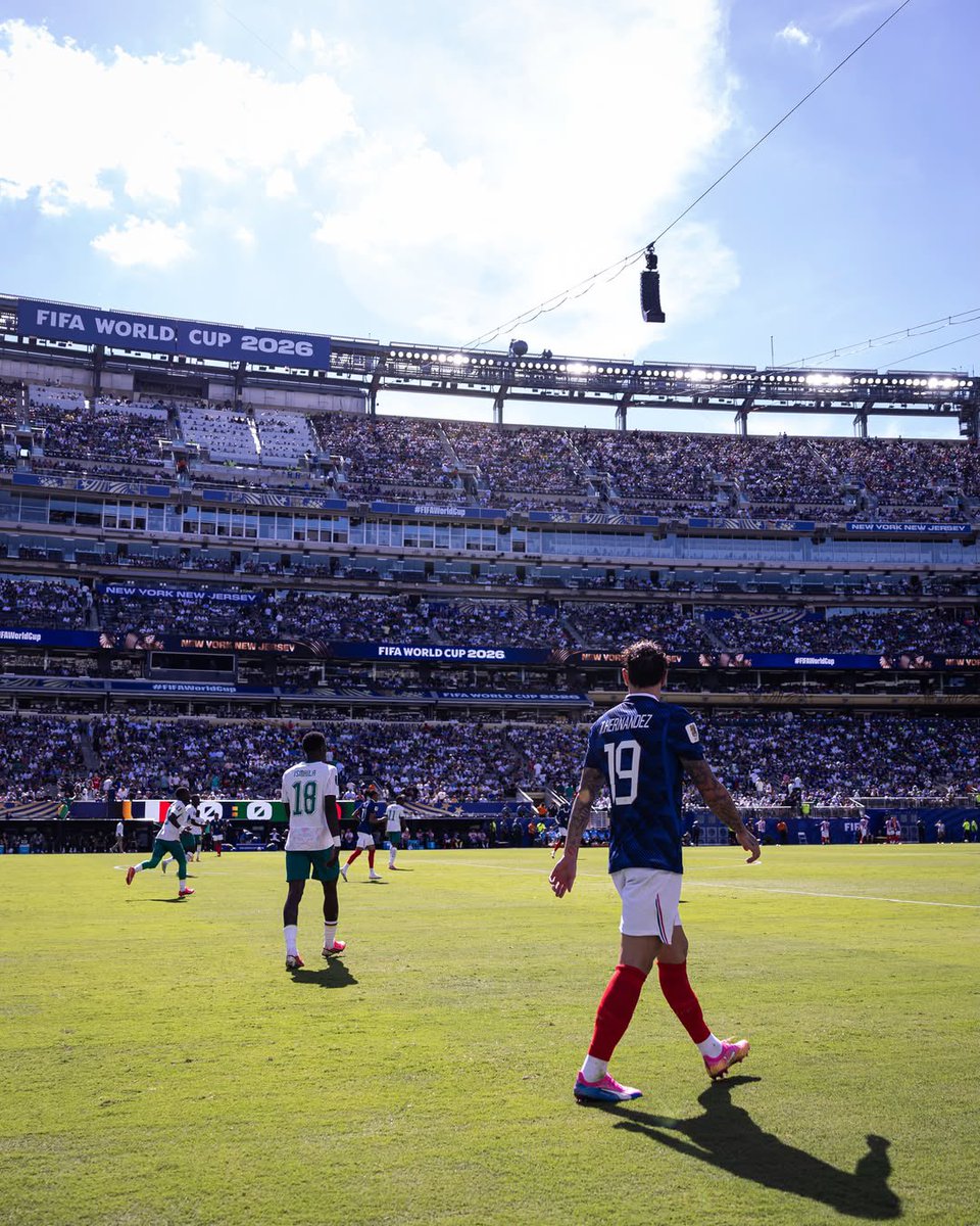 NAJJl11's tweet photo. 🇫🇷💙❤️

 #FIFAWorldCup https://t.co/3QqKCCJb60