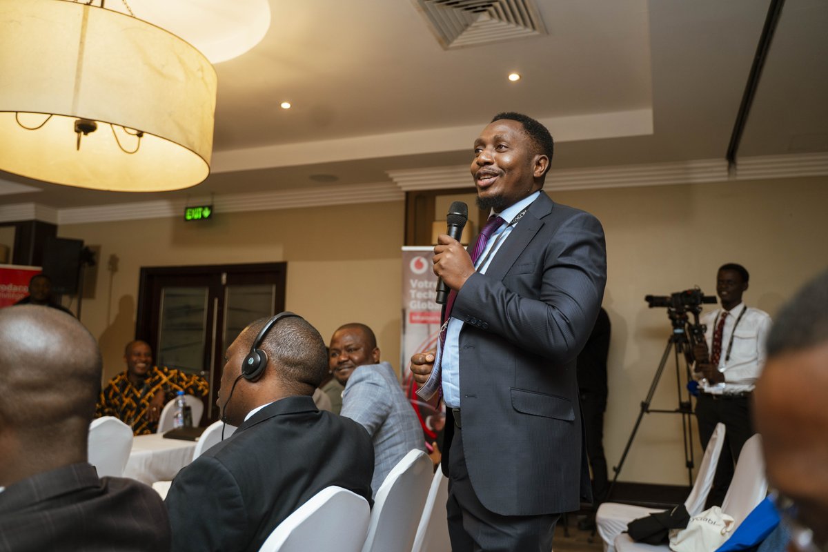 drcminingweek's tweet photo. 🔴 Jour 1 | Industry+ | Salle Bukavu — exploitation minière artisanale, risques environnementaux et formalisation. Les vraies conversations commencent ici. Merci @Vodacomcongo ⛏️
#DRCMiningWeek2026 #DRCMining #Lubumbashi https://t.co/LdC1X5gtyc