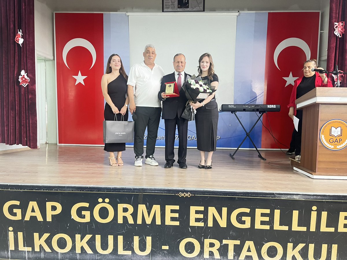 GapGorme's tweet photo. Oklumuza 40 yıl hizmet edip emekliliğe ayrılacak olan rehber öğretmenimiz Ali Solar için okulumuzda bir tören yapıldı. Kıymetli öğretmenimize emeklilik hayatında sağlık mutluluk huzur dolu bir ömür dileriz. @pskdns_alisolar @muratka38072641 @aybenkatirci https://t.co/FrfJbt1bbM