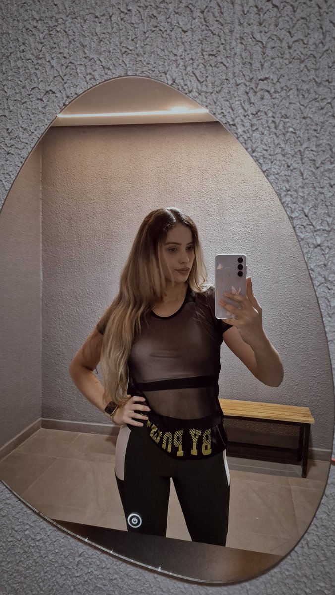 fairythay_'s tweet photo. Hoje não vendi o treino, comemorem. https://t.co/9YcpJ5r5bf