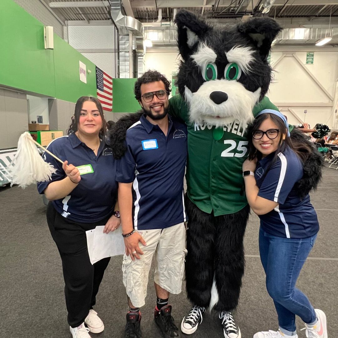 RooseveltU's tweet photo. Thank you, Fala, for always bringing smiles to our Lakers’ faces! 💚 🐾
 
#MascotDay https://t.co/DvDpmYiqNs