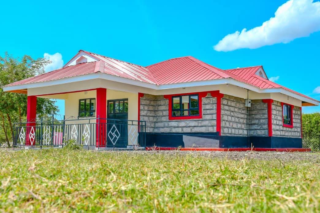 IsaackMutai9's tweet photo. Leadership in Action  
Hon Nelson Koech, MP CBS, will this Friday be in Emurua Dikirr for prayers and dedication of two houses built for the family of the late Amos Kipngetich, a victim of the tragic chopper crash that claimed Hon Johanna Ngeno #PromiseFulfilled. @WilliamsRuto https://t.co/oX0JweOvks