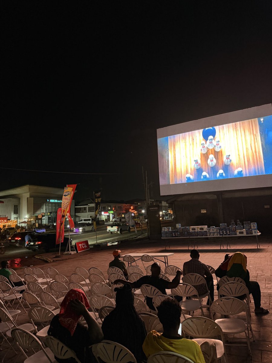 fixondennis's tweet photo. I’m hosting a watching party at Ring road Electroland Ghana limited. A very big screen.
I have gifts too so please come okay. https://t.co/dPqSxPkpn3