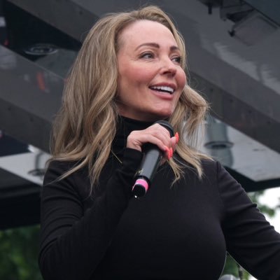 HoodedClaw1974's tweet photo. Just a post to give a massive thank you to this lady @officialsammyuk and all the other survivors who found the courage to be involved in Rupert Lowes Rape Gang Enquiry.

This is about them, and all the survivors in the country who they speak for. Dont ever lose sight of that. https://t.co/zqesnPsT27