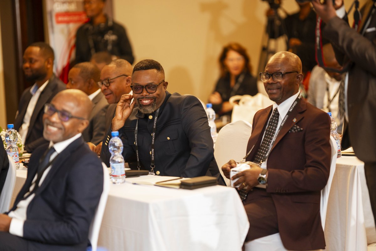 drcminingweek's tweet photo. 🔴 Jour 1 | Industry+ | Salle Bukavu — exploitation minière artisanale, risques environnementaux et formalisation. Les vraies conversations commencent ici. Merci @Vodacomcongo ⛏️
#DRCMiningWeek2026 #DRCMining #Lubumbashi https://t.co/LdC1X5gtyc