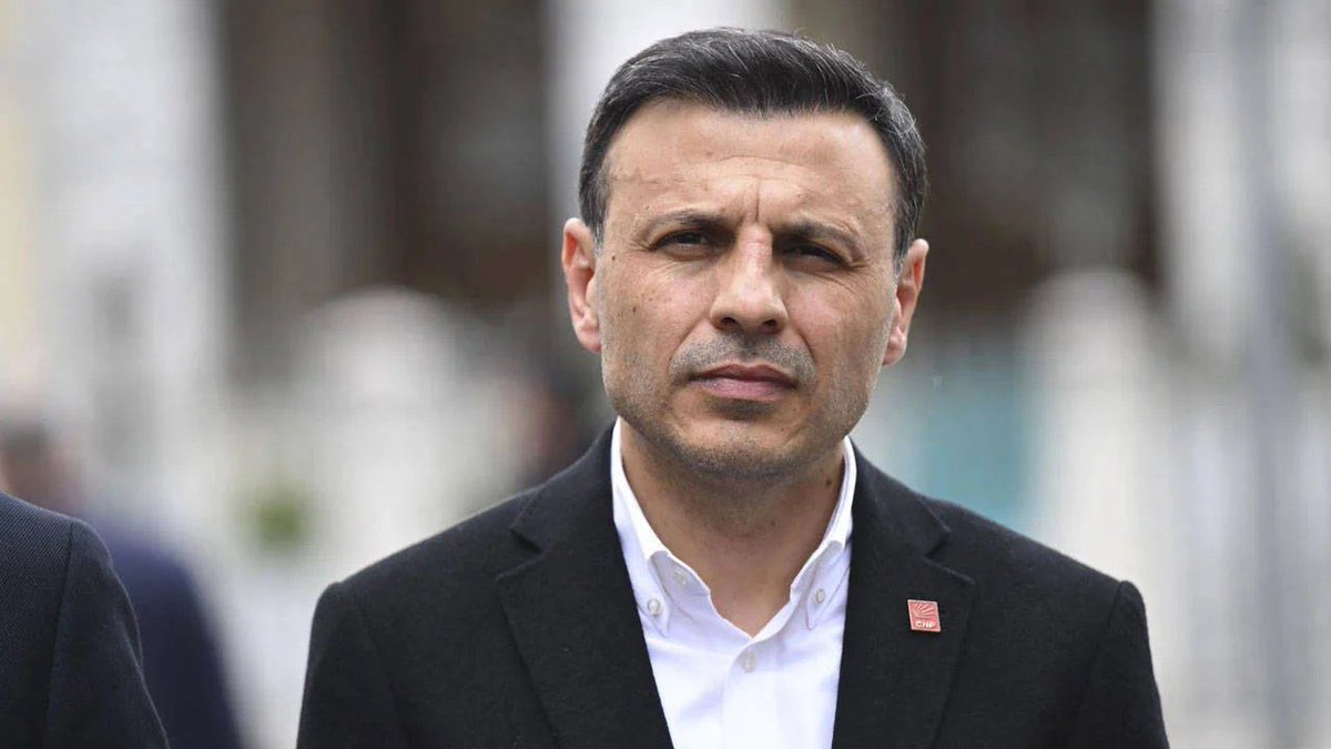 nurbetularas's tweet photo. Domino taşı etkisiyle sarayın elinden önce İstanbul'u sonra kukla CHP genel başkanını alan kişi @ozgurcelikchp 

Ekrem İmamoğlu ve Özgür Çelik yol arkadaşlığı umudun kapısını araladı. Saray ve işbirlikçi hainlerin planlarını bozdu. Bozmaya devam edecekler 🇹🇷 https://t.co/IHeRdRmY3H
