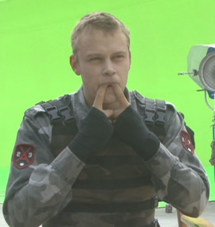 GordoPickett's tweet photo. 💚🩶 Happy Wednesday! 🩶💚
Here's Michael Dorman behind the scenes of Daybreakers (2009) talking about filming while wearing vampire fangs. 😆🧛♂️🏹
#MichaelDorman #daybreakers #frankiedalton https://t.co/43OZvF9leL