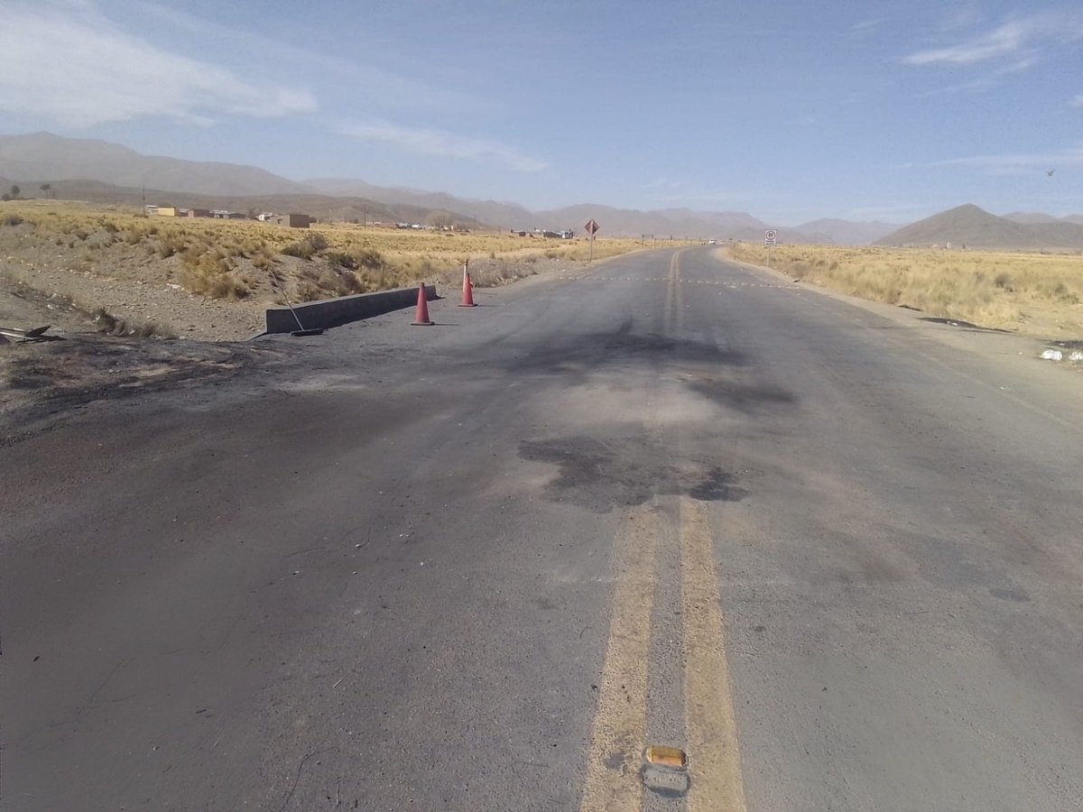 CarreterasBo's tweet photo. ABC LIMPIA Y LIBERA LAS RUTAS HACIA CHALLAPATA Y HUANUNI EN ORURO TRAS LEVANTAMIENTO DE BLOQUEOS

#SiempreBolivia
#ABCIntegrandoLaPatria https://t.co/YnthNVPInA