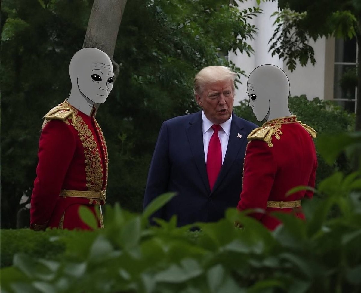 kitty2moon1's tweet photo. @Shit_Stick4000 @HMONEY_5 Check out $Woliens  #Wojak Aliens chat with Trump 👽 https://t.co/zSmYfHMyti