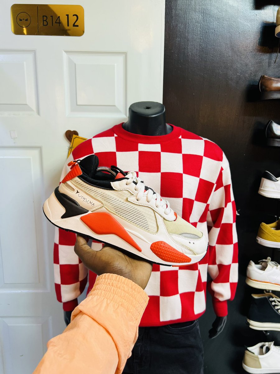 ChampPlug's tweet photo. Hey i sell good and quality authentic running shoes price 2500-4500
Location moi avenue bazaar plaza 14th floor wing B shop B14 12 https://t.co/sYv3Z1C7Xh