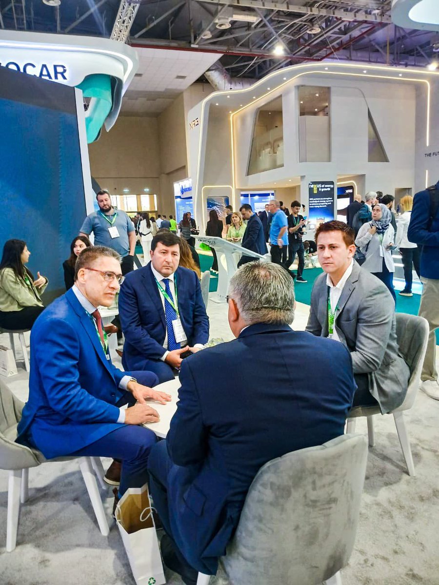 Petropargov's tweet photo. El presidente @williamwilkapy y el gerente de Comercio Exterior, Ramón Benitez participaron de la Baku Energy Week y la 32ª Exposición Internacional Caspian Oil &amp; Gas Exhibition ⛽️

Este evento reunió a líderes de la industria a nivel mundial 🌎 https://t.co/JPLV29DDHp