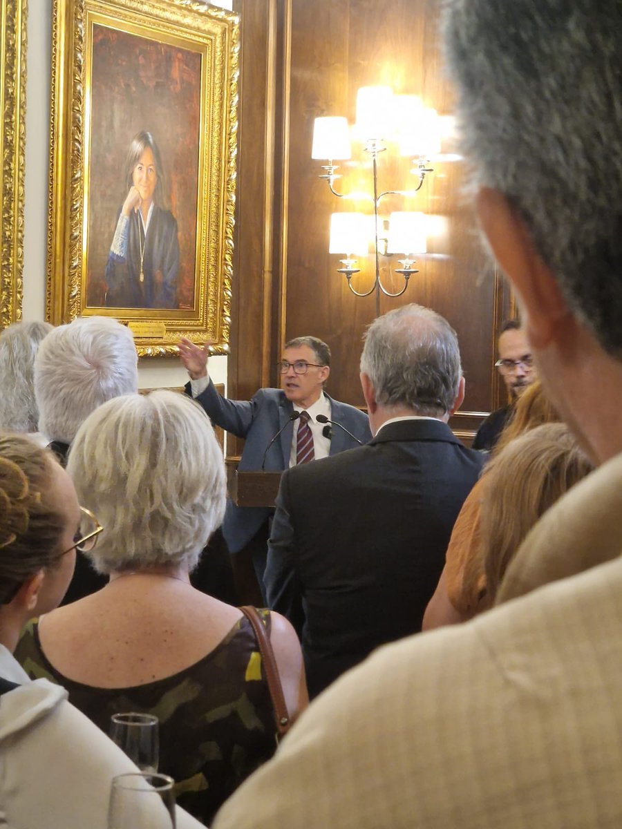 JACS_JaumeACS's tweet photo. Molt agraït pel suport rebut aquesta tarda.

M'heu fet sentir estimat i recolzat per poder encapçalar el projecte de Junts a Barcelona. https://t.co/3ToSDAnz1R