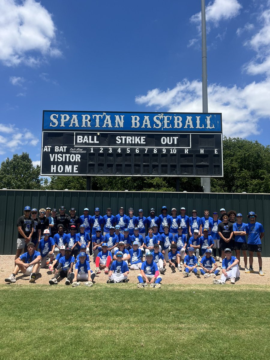 CHSSPARTANBASE1's tweet photo. ⚾️ Day 3 ⚾️

Awesome couple days of camp! Competed hard and grinded through the heat. Excited about the future of Spartan Baseball ⚾️ 

Thank you to our former and current Spartans for coming out and helping with camp! 

2(PEC)+BA

@BurlesonSports https://t.co/nBOJaCIM5x