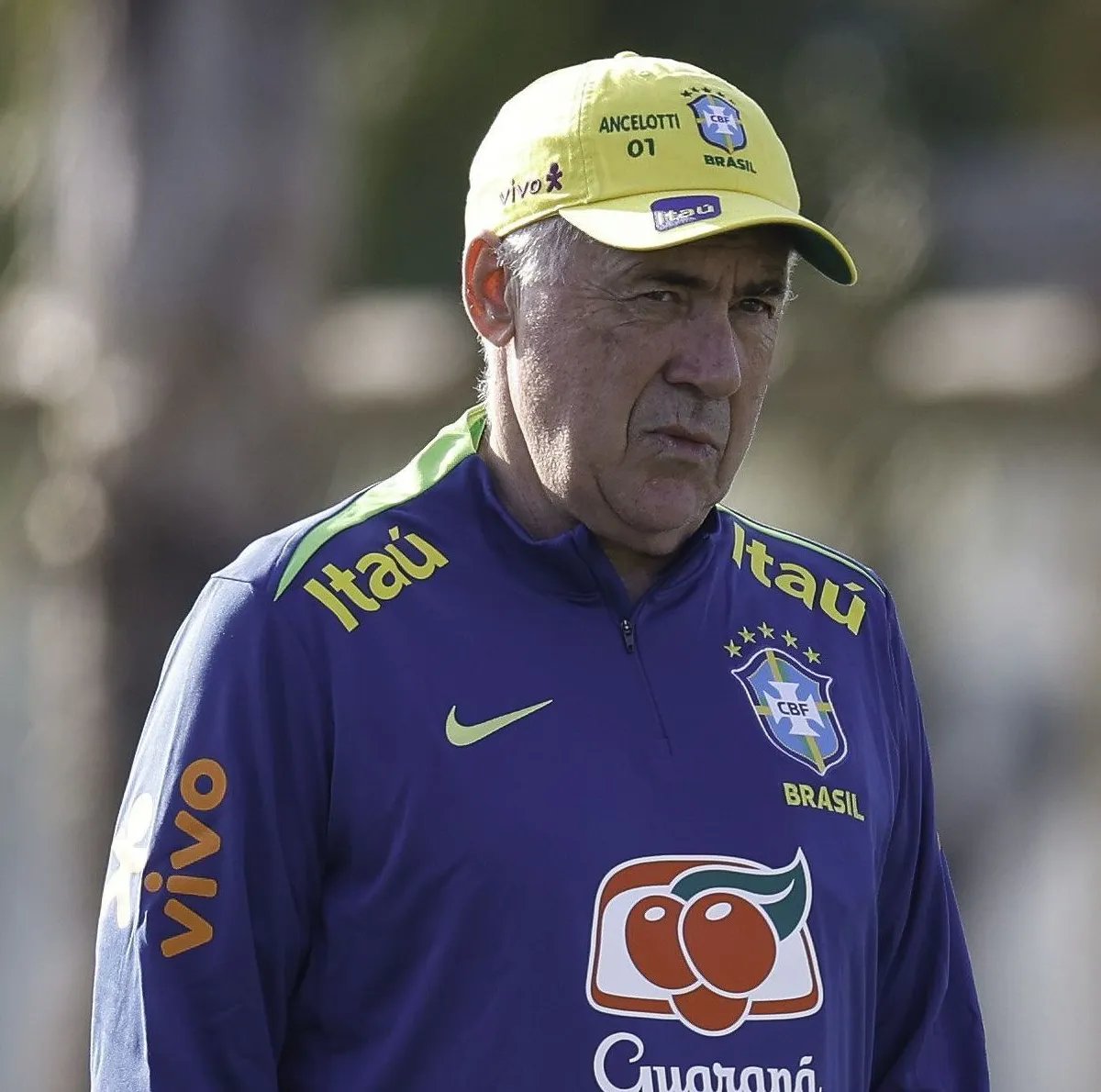 JeffBuckleyFlu's tweet photo. 🚨Endrick fora da Copa!

Ancelotti expulsa o jogador após discussão sobre A Fenomenologia do Espírito. Atleta sustentou a teleologia do Geist e defendeu a jornada dialética da História, mas o técnico ecoou Schopenhauer e rechaçou a fusão da consciência com o Absoluto

🗞️@geglobo https://t.co/Ra1pSOM5Di