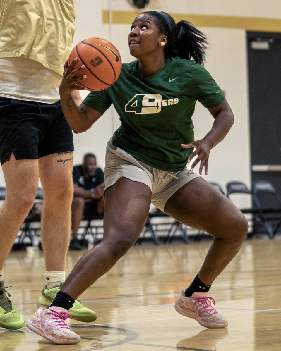 CharlotteWBB's tweet photo. 𝐌𝐚𝐬𝐭𝐞𝐫𝐢𝐧𝐠 𝐭𝐡𝐞 𝐅𝐮𝐧𝐝𝐚𝐦𝐞𝐧𝐭𝐚𝐥𝐬 🏀💯 https://t.co/3teW3d0bt2