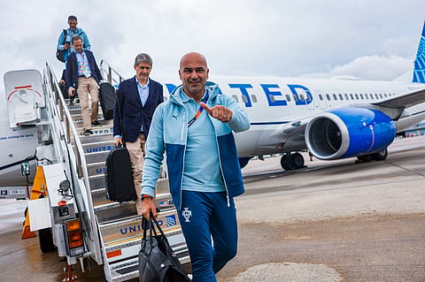 CabineSport's tweet photo. Roberto Martínez: "É o primeiro jogo no Mundial, não temos os hábitos certos. O fim do jogo mudou um bocadinho [no Mundial]. Há muito trabalho com entrevistas. Os jogadores não têm a certeza se precisam de ficar, ir ao balneário, voltar... Vamos ajustar." https://t.co/8UFI4MI2Ux