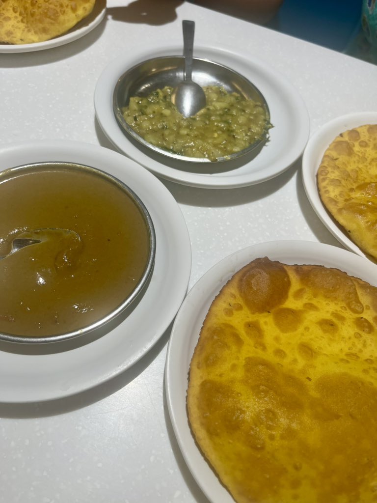 samilm's tweet photo. Cafe Tato was set up 113 years ago in 1913 in Panjim, Goa… introduced to me by Sachin Tendulkar ordered the Bunz, Sookhi and Alsani Bhaji and Puri with Chai … not a patch near Cafe Bhosle .. what is old is not always the best… https://t.co/ALwE7jT4WI