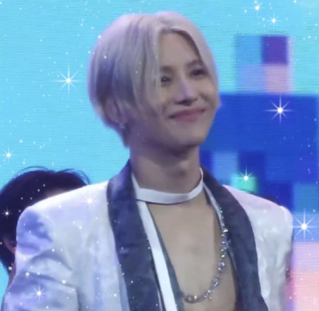 Taeminascats's tweet photo. https://t.co/06IbeACDv9