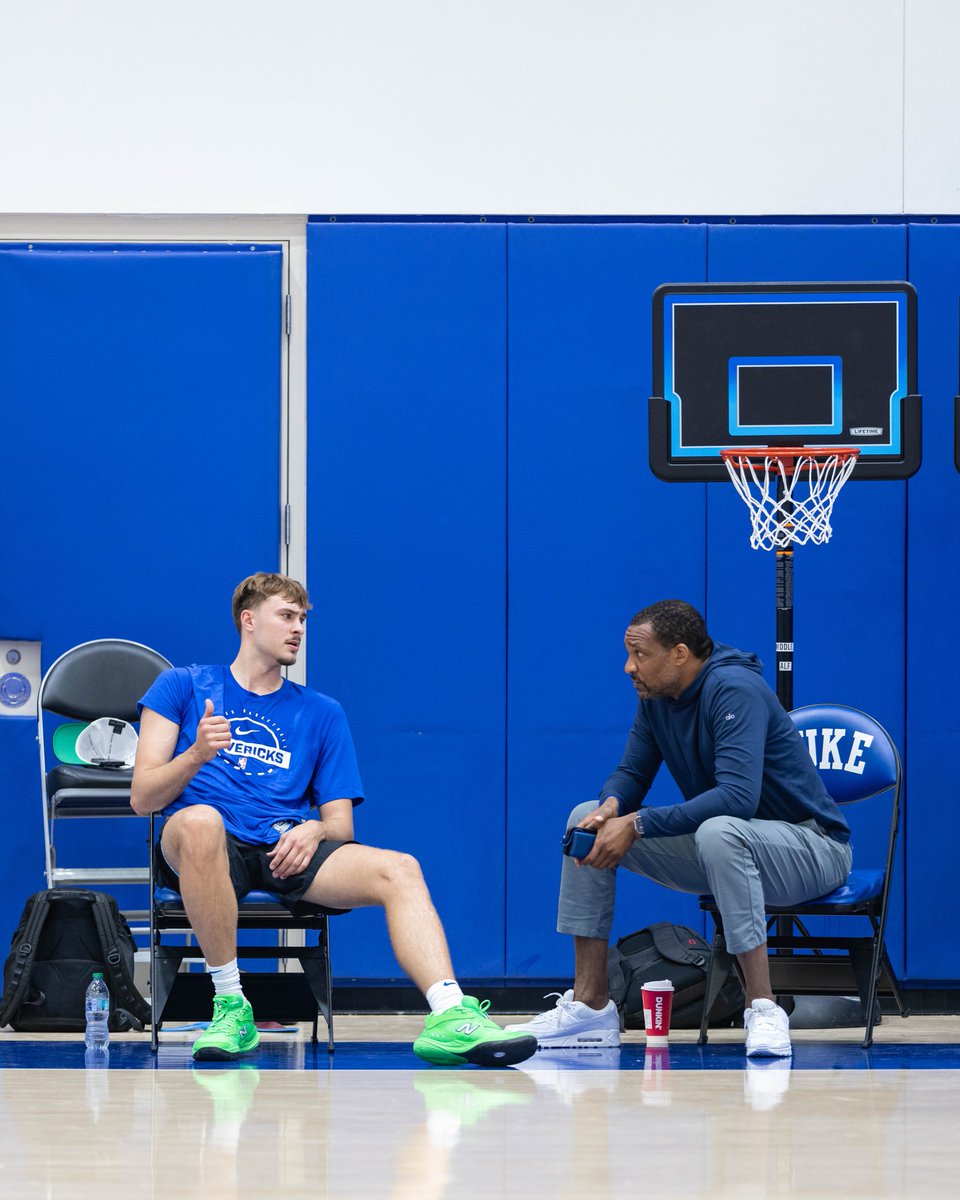 DukeMBB's tweet photo. Coop at the crib! 👿👿 https://t.co/UqmITFGjIk