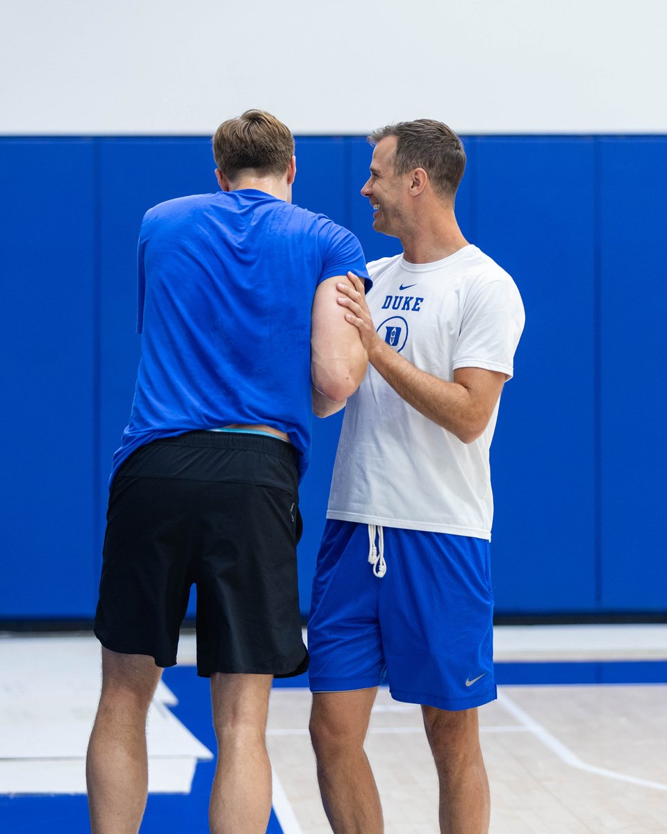 DukeMBB's tweet photo. Coop at the crib! 👿👿 https://t.co/UqmITFGjIk