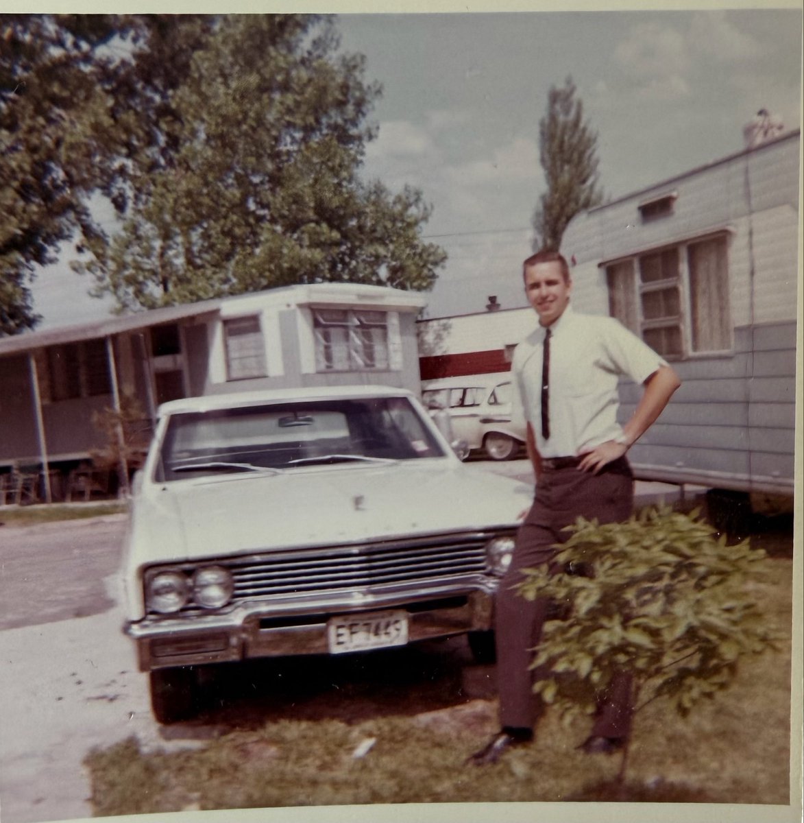 D_Motes's tweet photo. We lost my father last month and found this pic of him with his new car shortly after marrying his HS sweetheart (my mom)
#DavesCarIDService https://t.co/RKX2JwgCaN
