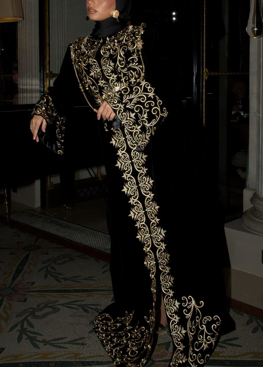 M_innaa's tweet photo. Algerian caftan Kadi 🇩🇿 https://t.co/POM8YbDxNO