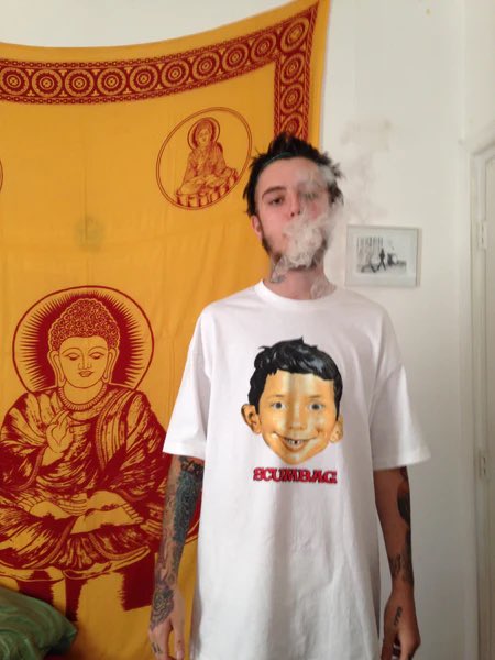 GETCAKEDlEYOUNG's tweet photo. Lil Peep during the making of “in the bedroom, i confess” in spring 2015 https://t.co/jiRNIixXUn