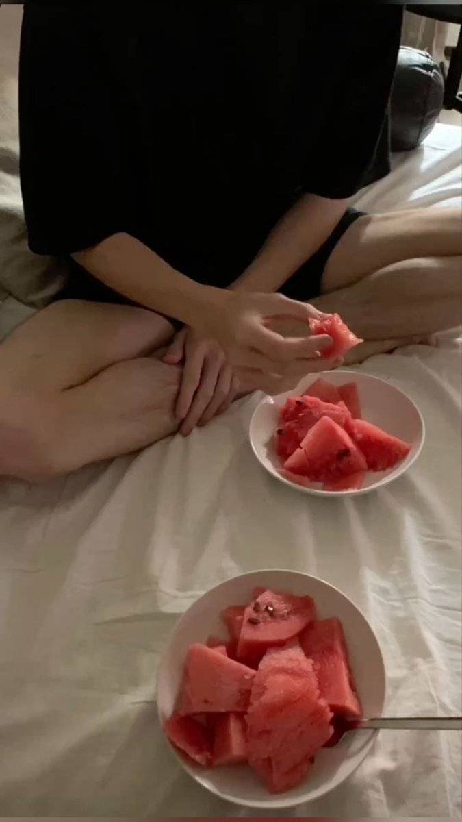 acervytsukikage's tweet photo. ᰔ𝅙  ׅ  𝅙⎯⎯  Tobio acha que Tsukishima tem muita frescura pra comer (o que é verdade). https://t.co/spBmIr3d8e