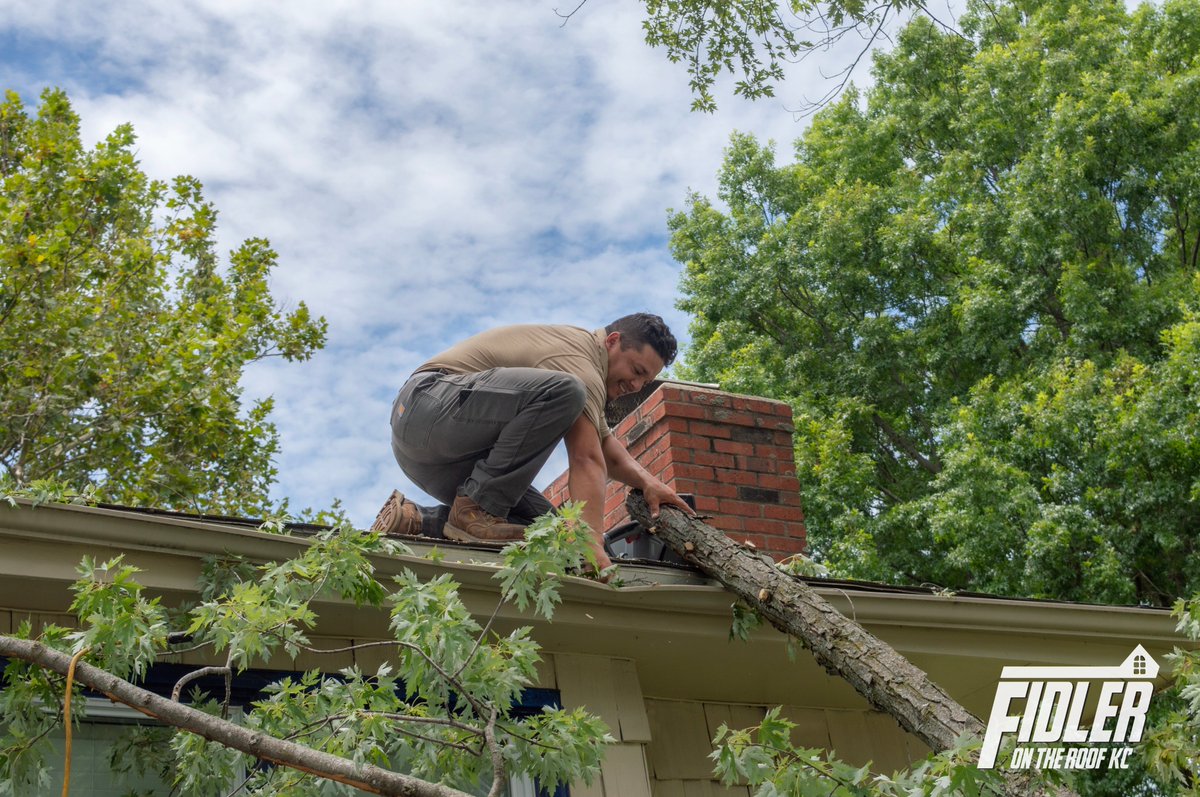 FidlerKC's tweet photo. Need a roof checkup? We’re on top of it! Inspections and estimates are 100% free. If we find a problem, we’ll tell you about it. If we find nothing, we’ll tell you that too. Either way, there’s no charge.
https://t.co/Nb3d36e5fB • 816.298.5648
#roofinspections #roofrepair https://t.co/pXjx3tvVSv