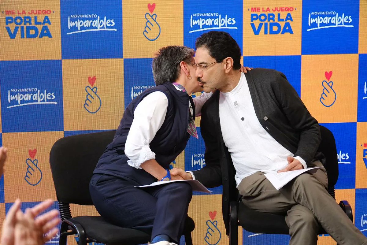 IvanCepedaCol's tweet photo. Claudia López recordó que el movimiento estudiantil de la séptima papeleta y la Constitución del 91 son "el orgullo de mi vida". Junto a Iván Cepeda, defendió esos logros durante más de tres décadas. #ClaudiaConCepeda https://t.co/Eqw8EVLH21