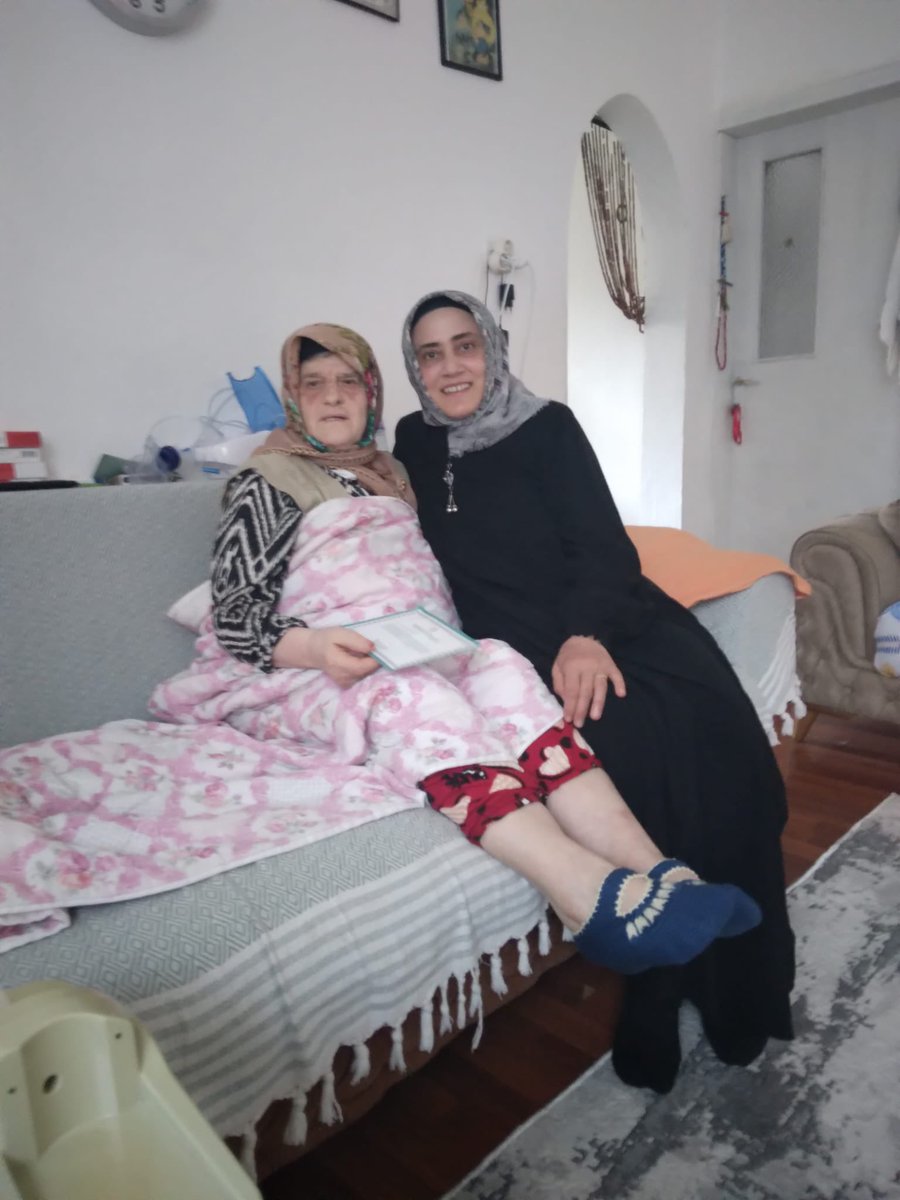 ak_kadin67's tweet photo. Yönetim Kurulu üyelerimiz ile birlikte kıymetli hemşehrilerimizi ziyaret ederek Cumhurbaşkanımız Recep Tayyip Erdoğan’ın selamlarını ilettik.

Vatandaşlarımızla gönül bağımızı güçlendirmeye, birlik ve beraberlik içerisinde çalışmalarımızı sürdürmeye devam ediyoruz.
@TulaySayili https://t.co/9RXVQwcx8a