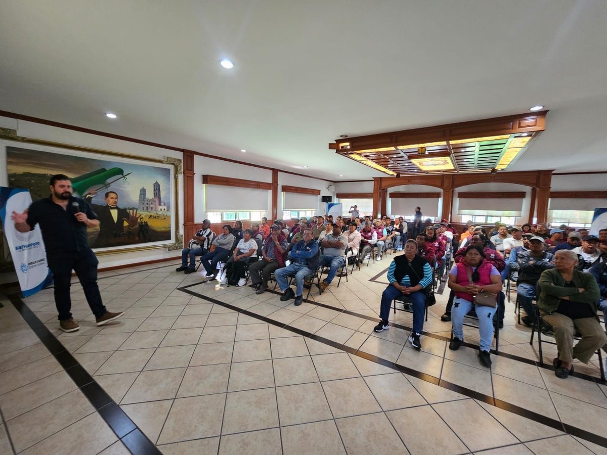 GonzaloJuarezM's tweet photo. “Vivir la pérdida sin desaparecer con ella” es el taller en el que compartimos y conversamos con nuestros compañeros que, amablemente, asisten a la Casa Sindical. https://t.co/REJpmjvgYI