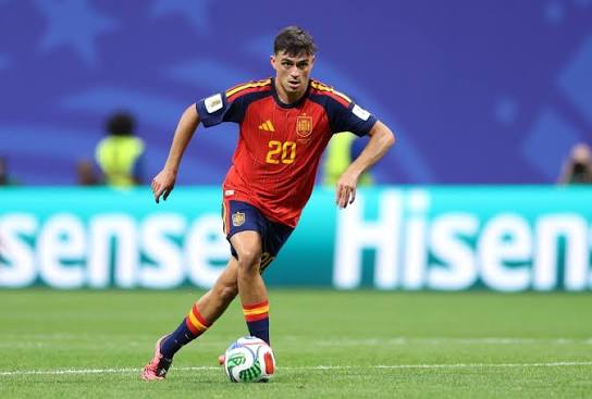 Aozash's tweet photo. @Asensii20 PEDRI CREATED MORE CHANCES(5) AND BIG CHANCES THAN VITINIHA BRUNO JAO NEVES COMBINED(2) https://t.co/asn1LC6JWa