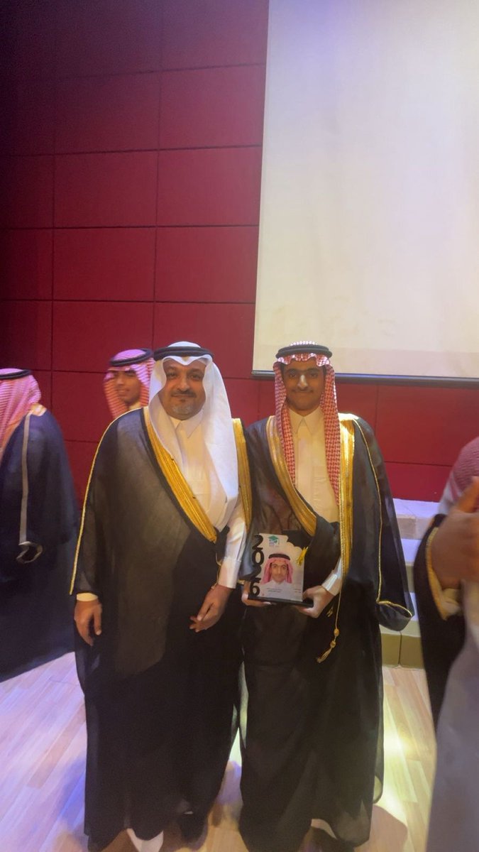 عائض بن حمران tweet media