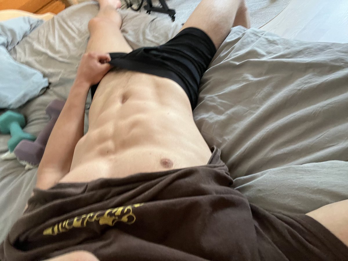 Olipop818's tweet photo. bored, come say hi. link in bio :) https://t.co/UbGxdKk9FQ