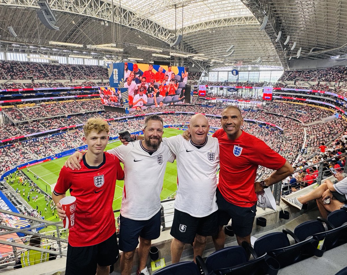 StanCollymore's tweet photo. UP THE CANNOCK VILLANS 💜🏴󠁧󠁢󠁥󠁮󠁧󠁿💙🏴󠁧󠁢󠁥󠁮󠁧󠁿

COME ON ENGLAND!!! 🏴󠁧󠁢󠁥󠁮󠁧󠁿🏴󠁧󠁢󠁥󠁮󠁧󠁿🏴󠁧󠁢󠁥󠁮󠁧󠁿🏴󠁧󠁢󠁥󠁮󠁧󠁿 https://t.co/uR1sRqDv9Q