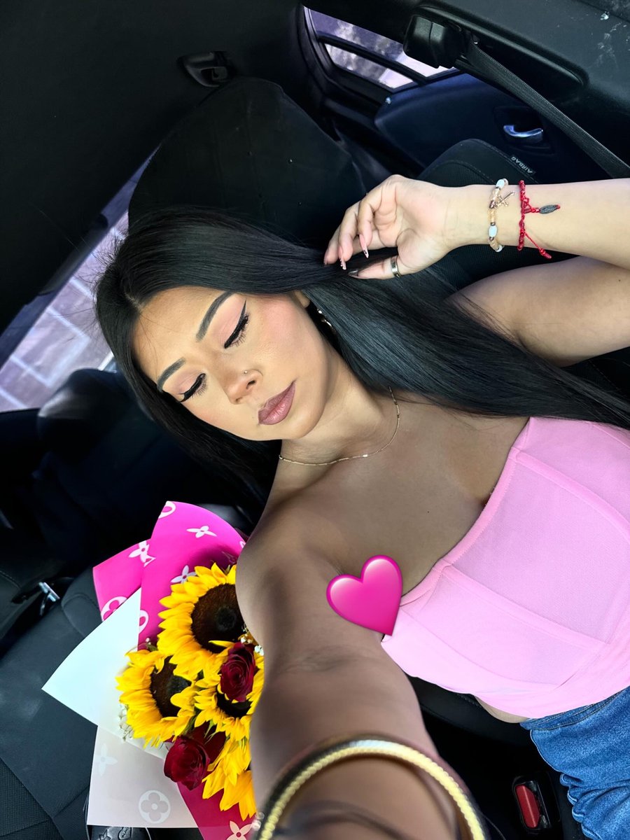 23mortega's tweet photo. His favorite Morenita 💋
I'd be obsessed too, I get it!! 💖
#nofilter #mami #prettyinpink #hisfavorite #morenita https://t.co/zzWkUqY3CY