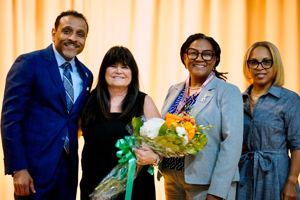 watlington_sr's tweet photo. Proud to celebrate our outstanding principals, assistant principals, and @phlschools leaders at this year's End-of-Year School Leader Celebration! Congratulations to our Lindback Award recipients, first-year principals, doctoral degree recipients, and all those recognized. #PHLED https://t.co/9g5asxMGMI