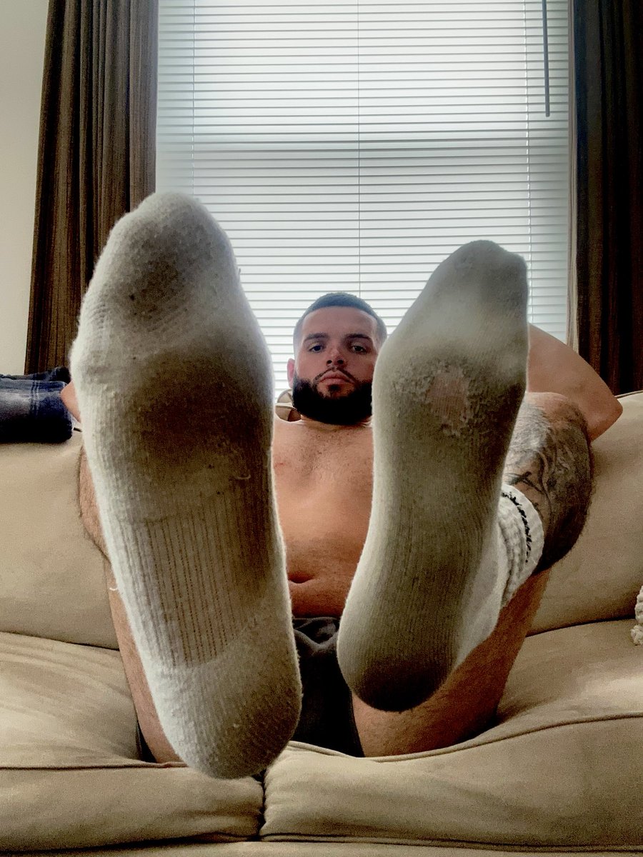 Marquezm155's tweet photo. Time to get drained and send to me 

#feetworship #alphamale #straightmaster #footslave #footfetish #payslave #cashfag #footfags #cashslaves #cashslaveswanted #popperpigs #humanatm #cashmaster #popperfag #poppersfag #findomdrain https://t.co/atoC0e2mWU