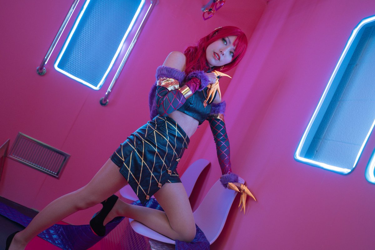 LegoCosplay's tweet photo. Cosplay

K/DA Evelynn 💜
終電のノイズさえ、私の前では息を潜める。

📸 @5r2rjseq 

#KDA #KDACosplay #Evelynn #EvelynnCosplay #LeagueOfLegends #LoLCosplay https://t.co/4Y2SqHYXNp