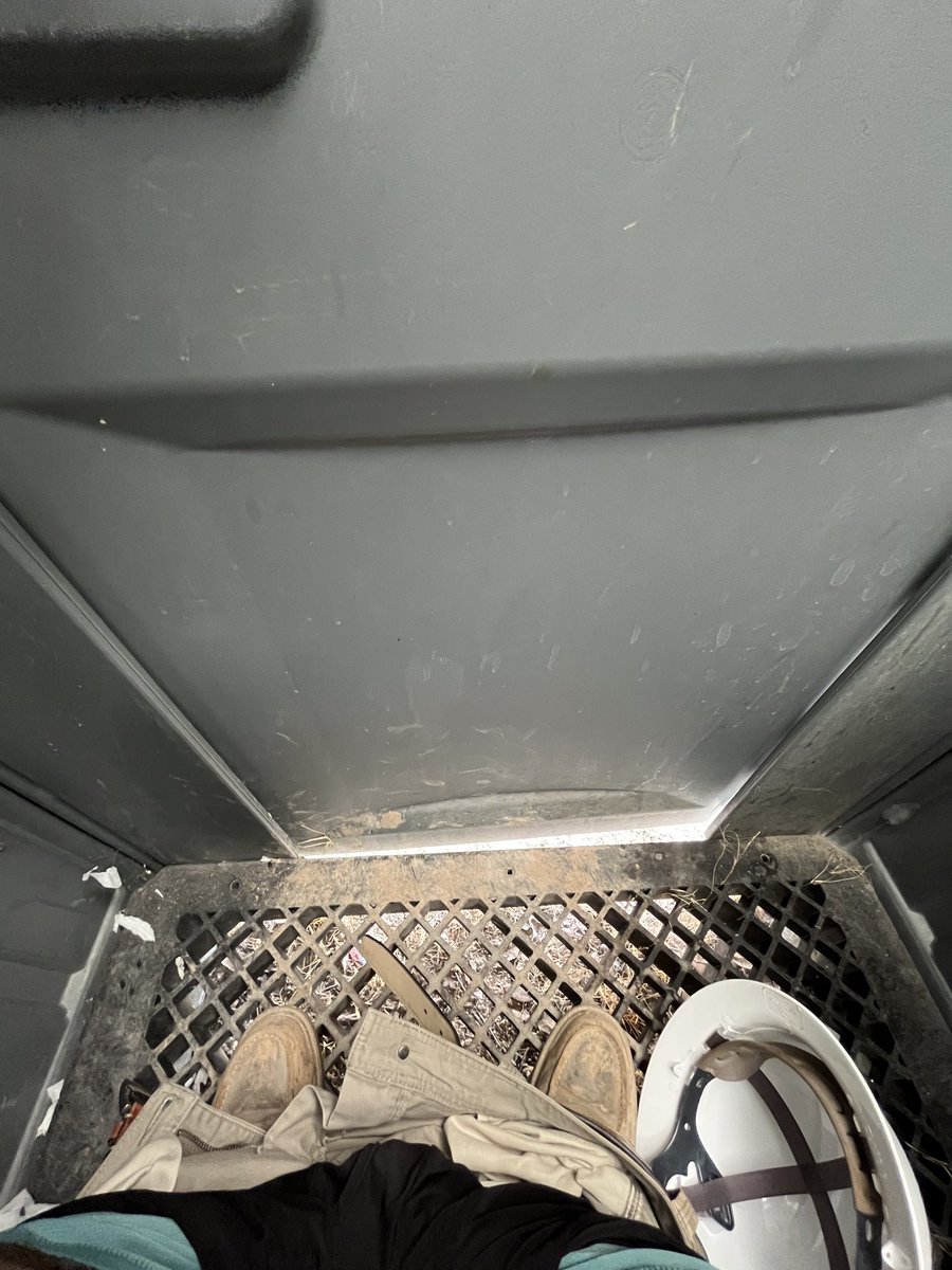 RoyceDuck312222's tweet photo. Shitting in places, you wouldn’t piss in. #backsplash https://t.co/iUsOqvUs8l