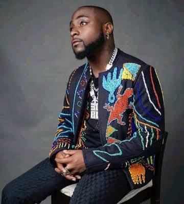 Yusufineer's tweet photo. With all this drama happening between Davido and Khatutu Rara, who are you supporting, Rara or Davido?
#dauda kahutu rarara.
#davido. https://t.co/TYcruYiD7X