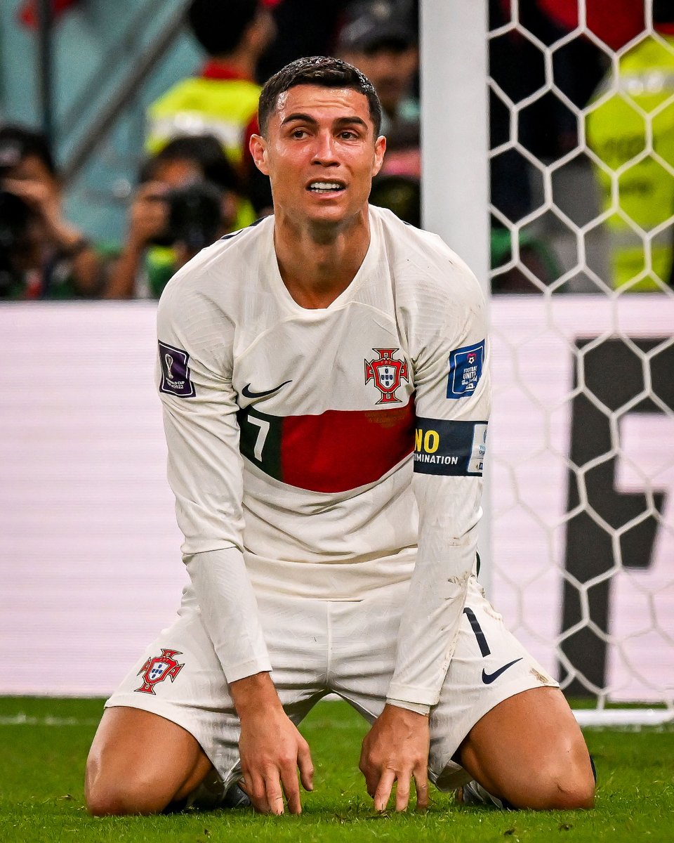 brfootball's tweet photo. Cristiano Ronaldo is goalless in his last 10 Portugal games at major tournaments:

𝟐𝟎𝟐𝟐 𝐖𝐨𝐫𝐥𝐝 𝐂𝐮𝐩:
❌ vs. Uruguay
❌ vs. South Korea
❌ vs. Switzerland
❌ vs. Morocco

𝟐𝟎𝟐𝟒 𝐄𝐮𝐫𝐨𝐬:
❌ vs. Czechia
❌ vs. Türkiye
❌ vs. Georgia
❌ vs. Slovenia
❌ vs. France

𝟐𝟎𝟐𝟔 𝐖𝐨𝐫𝐥𝐝 𝐂𝐮𝐩:
❌ vs. Congo DR