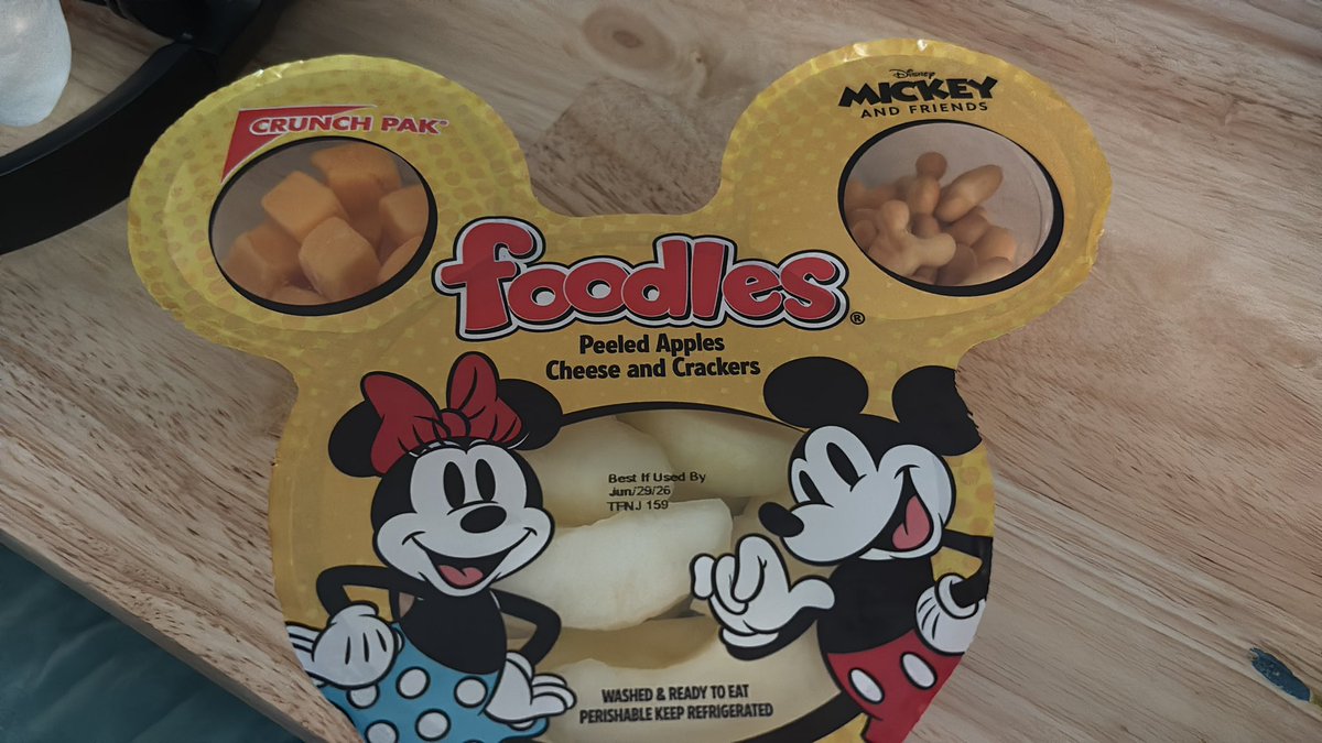 downprs's tweet photo. omad for td !! i used to eat these when i was younger and found them at walmart again td ^_^ only 180 cals for everything ♡ https://t.co/HYYQLIHtec