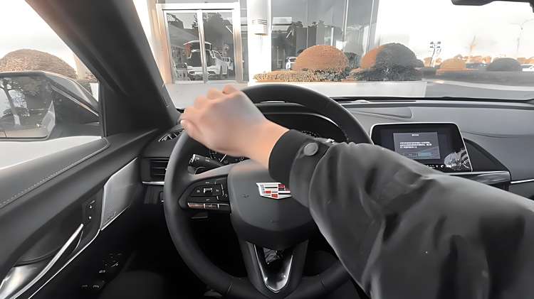 GordonReedc8kn's tweet photo. 1st driving lesson = total chaos! Forgetting how to adjust the seat, stall twice, and my instructor holding their breath the whole time. Definitely need more practice. https://t.co/vVpEpLprAy