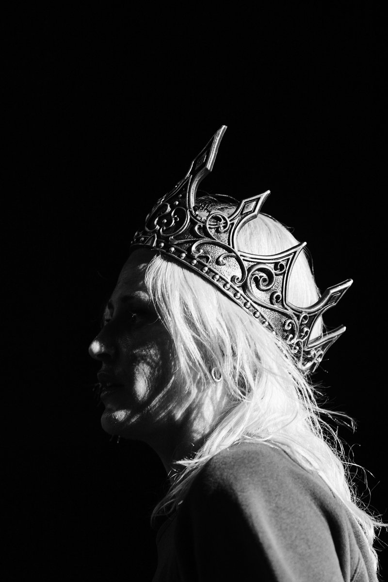 BroodingAnanas's tweet photo. her aura😮‍💨👑 https://t.co/N8KFk8gYc6