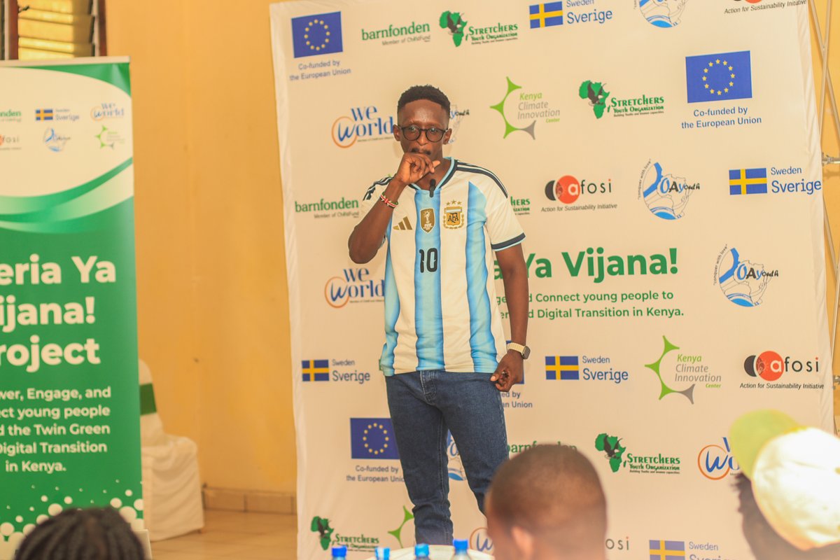 StretchersYouth's tweet photo. Today, Day 2 of the #SheriaYaVijana Creatives Training in Kwale featured an inspiring session with @BlessedNjugush, who shared his journey, lessons, and insights on using creativity for impact.
#GreenDigitalYouth #DigitalStorytelling #EUinKenya https://t.co/6ZRmWNYETD