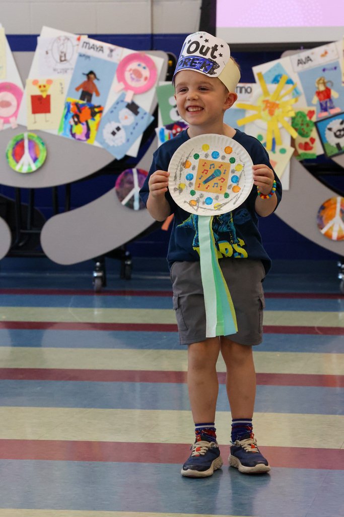 IGPrimaryEI's tweet photo. Peace out, Pre-K! ✌️🎓 IG students in Mrs. McNally’s class celebrated graduation with awards and lots of smiles. Way to go, little Lancers! 💙

📸: https://t.co/GrviekjsWX

#LancersLEAD https://t.co/A2LD2jvTGr