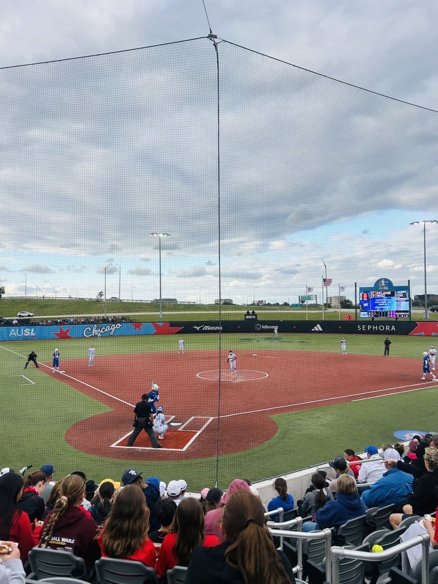 evesummy2029's tweet photo. Yesterday my team and I went to the AUSL, Bandits vs Spark game today. It was so fun to see such a close and exciting game. We also got to meet Maya Johnson and she signed our hands!! https://t.co/noaoUTWl1T
