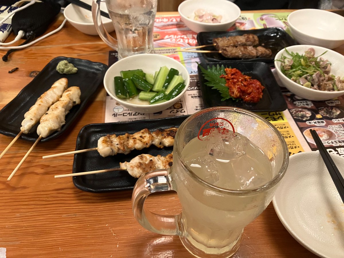 sukopinkitchen's tweet photo. 皆様おはようございます(*´꒳`*)ﾉ今日もよろしくお願いします〜！昨日は我氏、ラフィーユさん、僕の3人(ﾟωﾟ🎀(˃̵ᴗ˂̵ ๑)･ω･*)で川越散策してきました。我氏が腹減ったって荒ぶりだしたのでまず喫茶店、続いてお土産を買い、居酒屋で〆です〜！ポムプさんとリサはラフィーユさんから頂きました🧸 https://t.co/kyFc2Soi3d